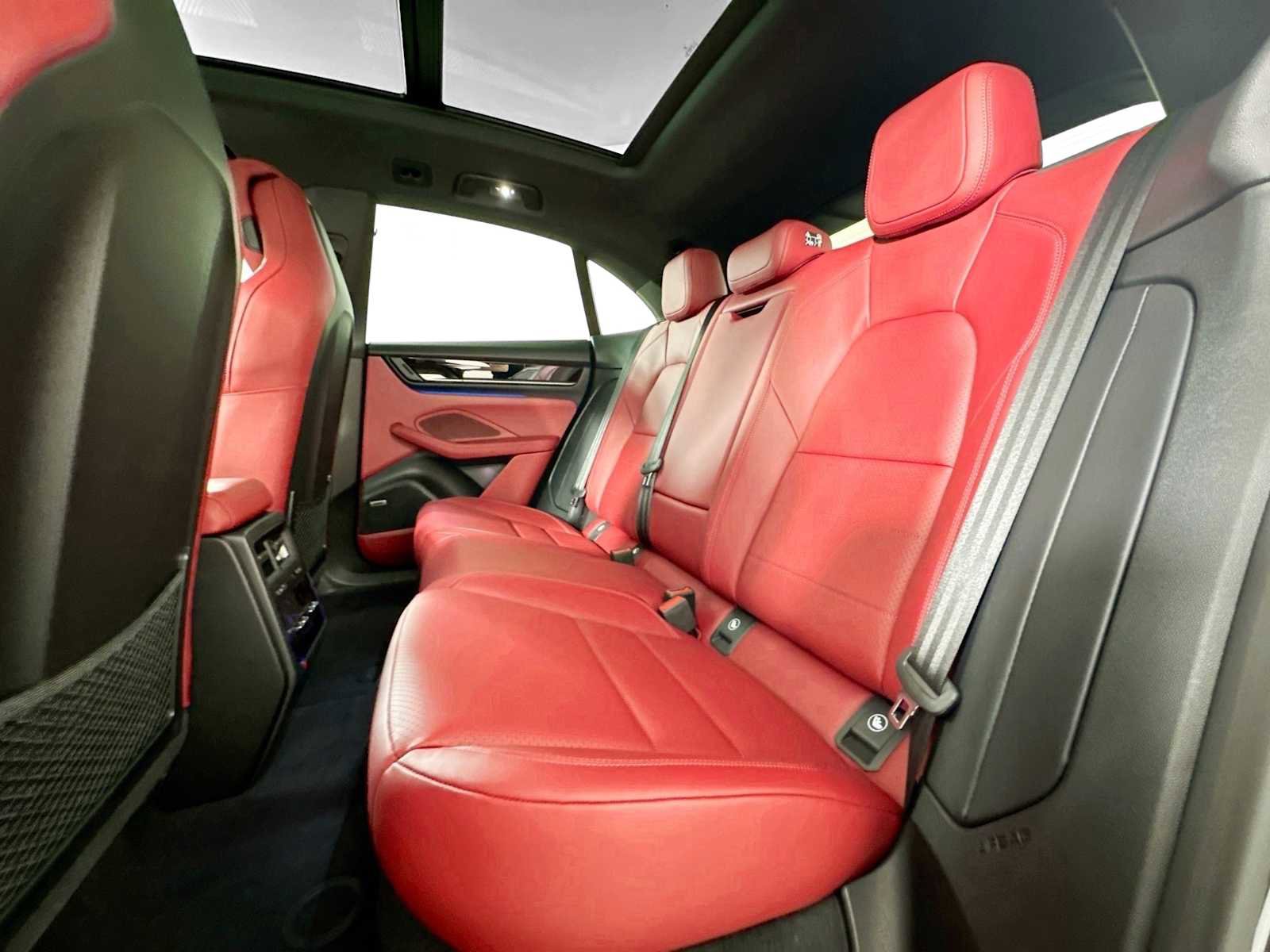 Certified 2024 Porsche Macan 4 Electric image 24