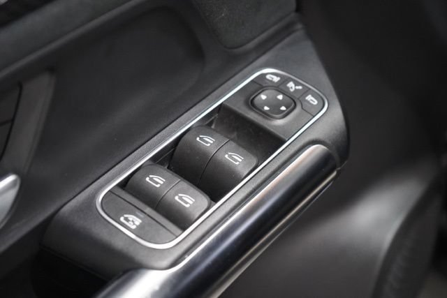 Used 2022 Mercedes-Benz GLA 250 4MATIC image 19