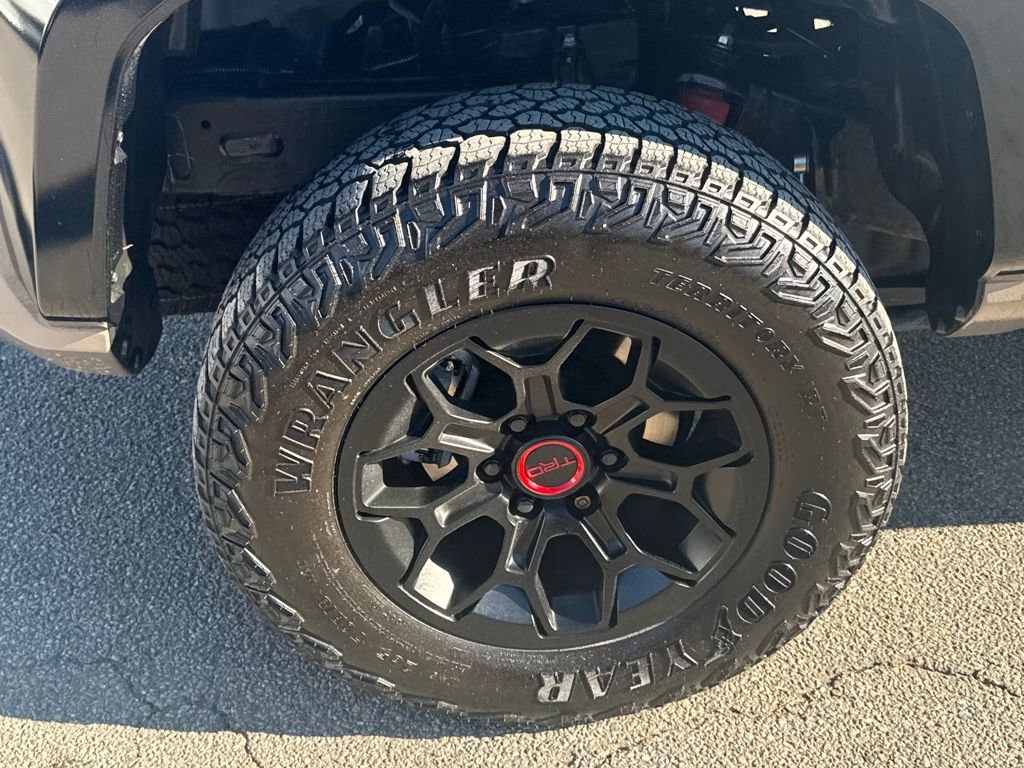 Used 2025 Toyota Tacoma TRD Pro image 40