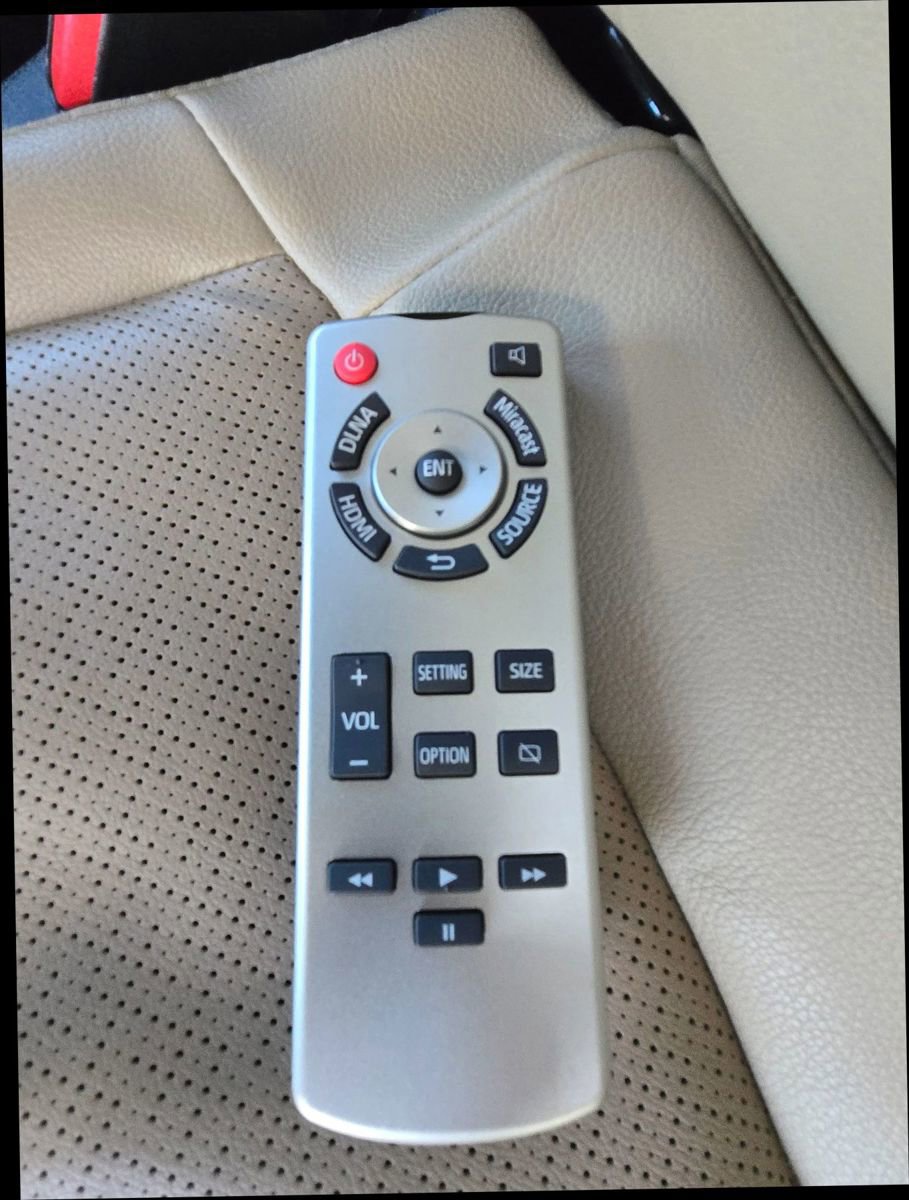 Used 2021 Toyota Sienna Limited image 20