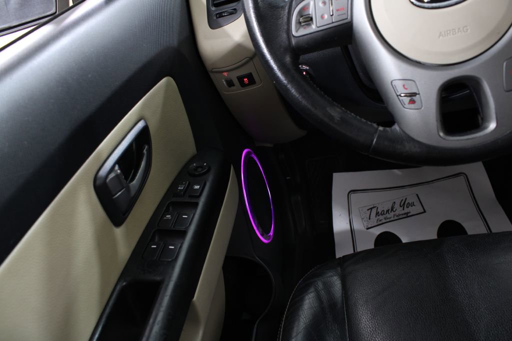 Used 2011 Kia Soul ! FWD image 24