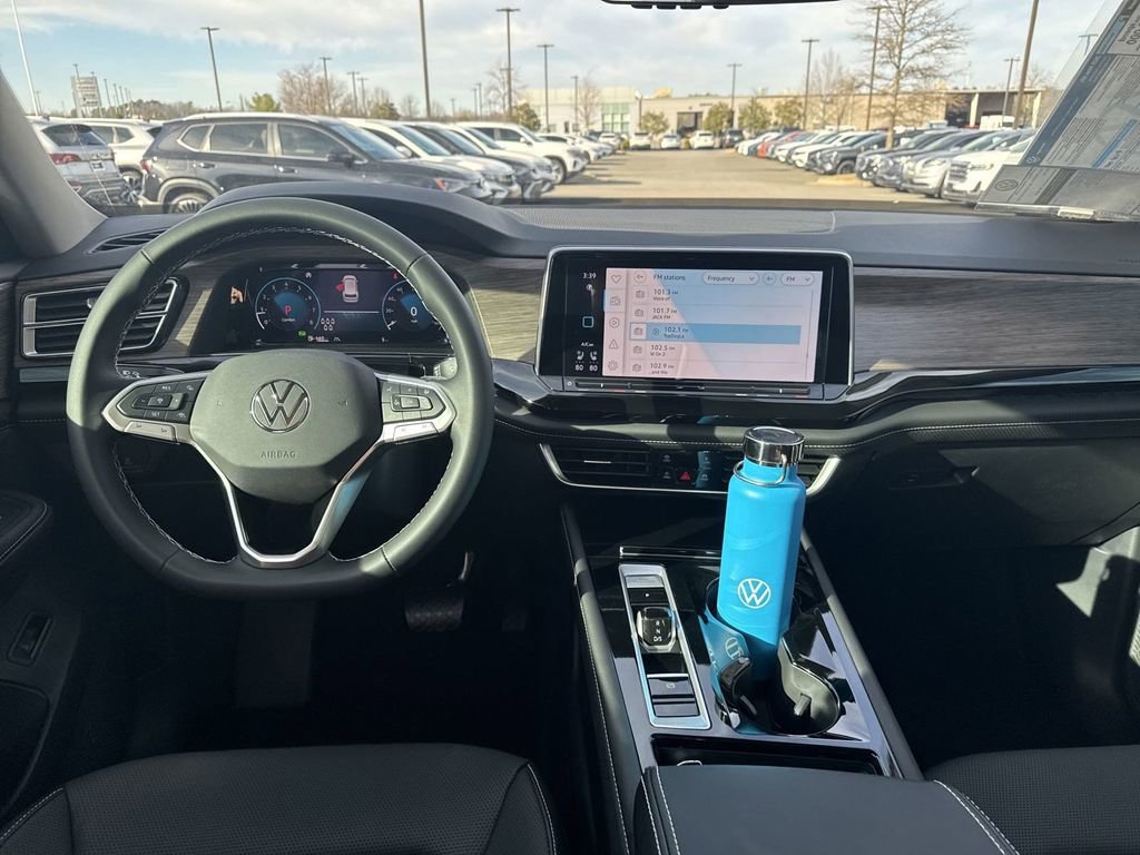 New 2025 Volkswagen Atlas SEL image 14