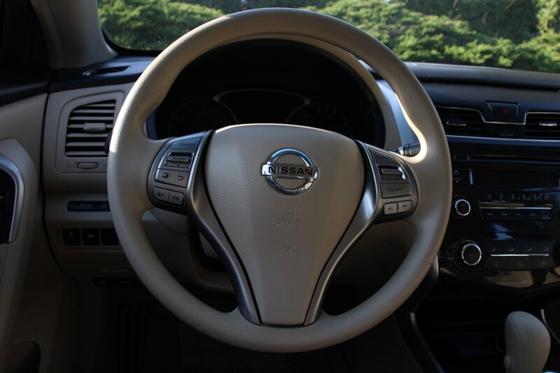 Used 2013 Nissan Altima 2.5 S FWD image 17