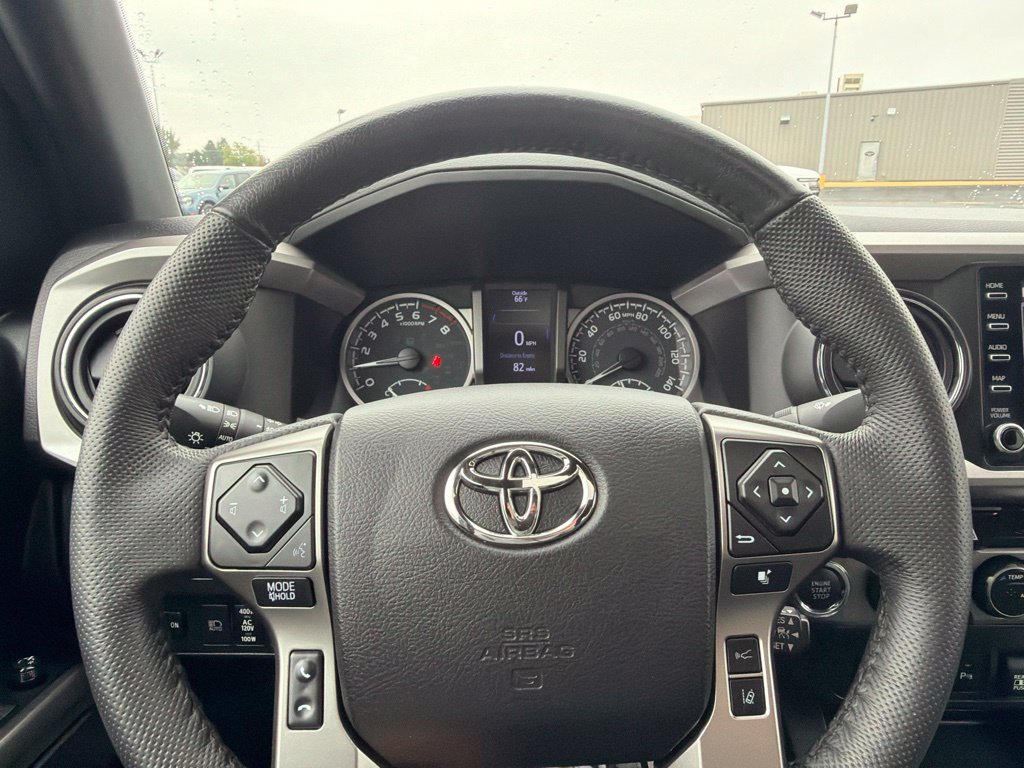 Used 2021 Toyota Tacoma Limited AWD/4WD image 16