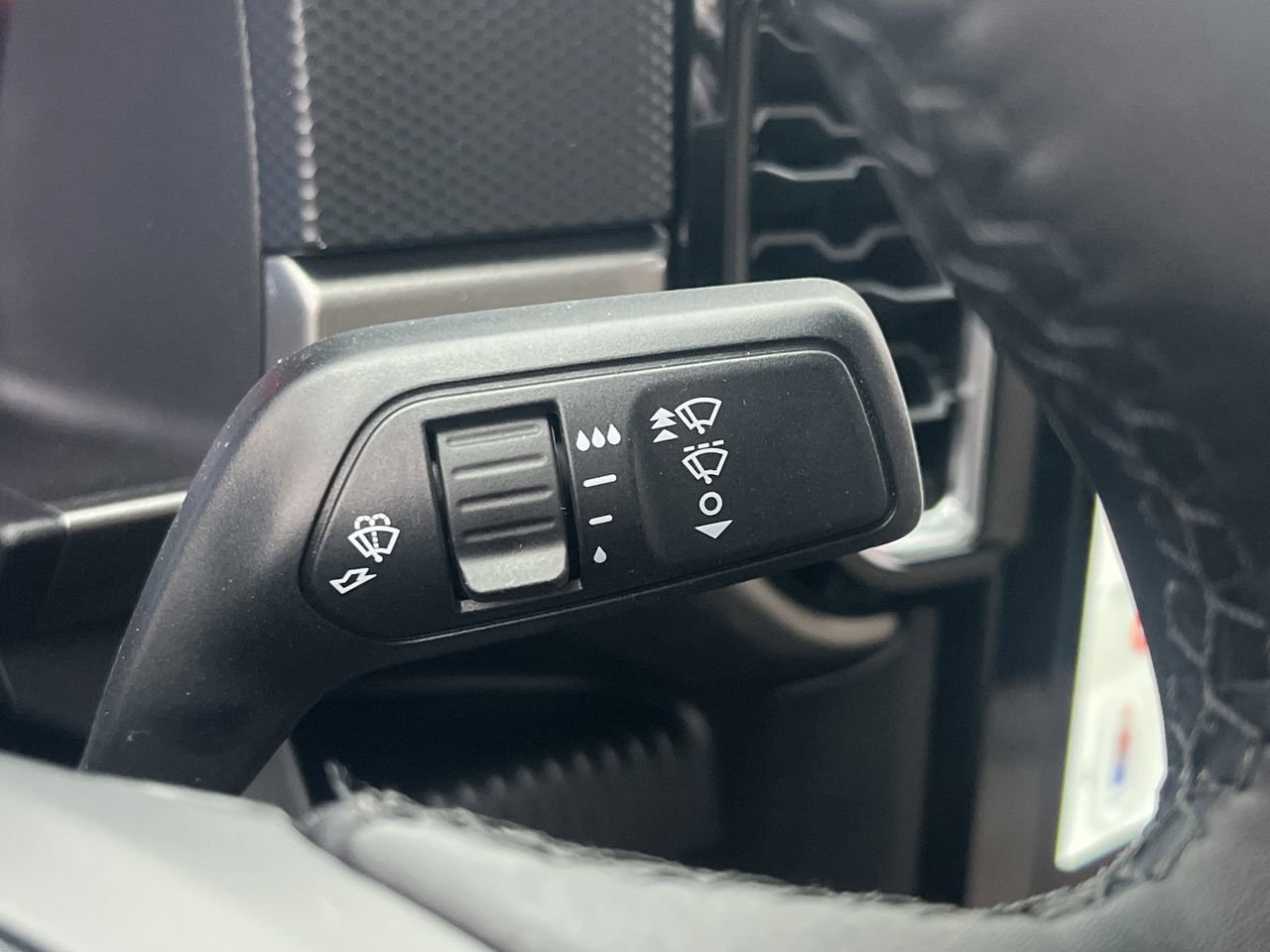 New 2025 Ford Ranger XLT w/ FX4 Off-Road Package image 10