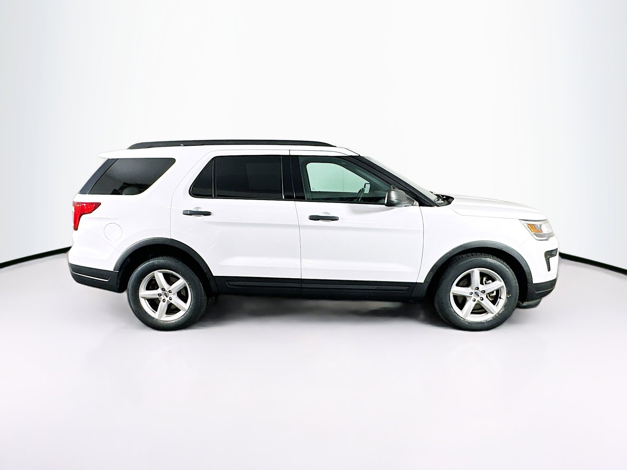 Used 2018 Ford Explorer FWD image 10