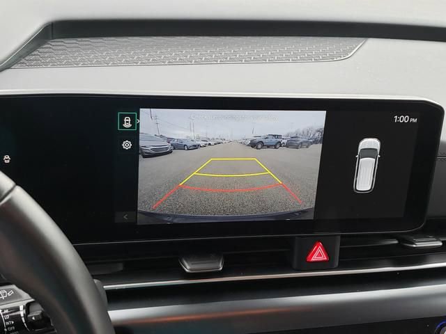 Used 2025 Kia Carnival image 26