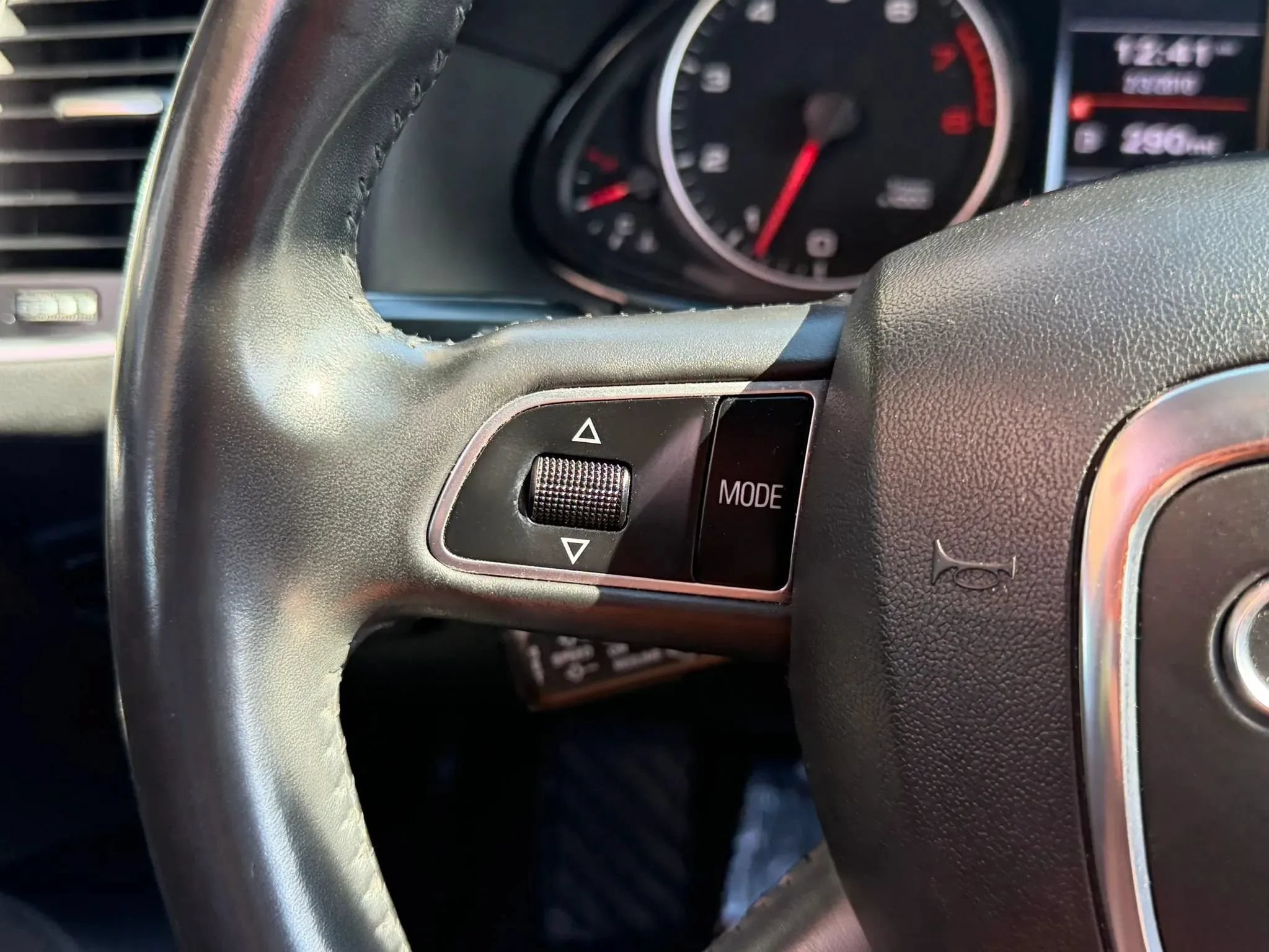 Used 2011 Audi Q5 3.2 Premium Plus AWD/4WD image 32