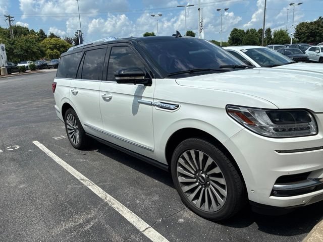 Used 2020 Lincoln Navigator Reserve w/ Luxury Package AWD/4WD image 3