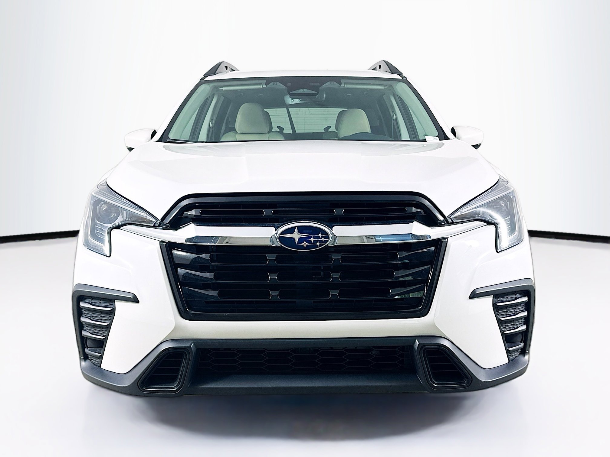 Used 2025 Subaru Ascent Premium image 2