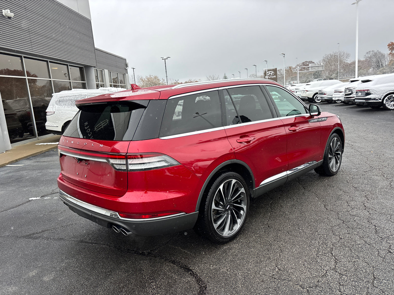 Used 2020 Lincoln Aviator Reserve w/ Equipment Group 202A image 7