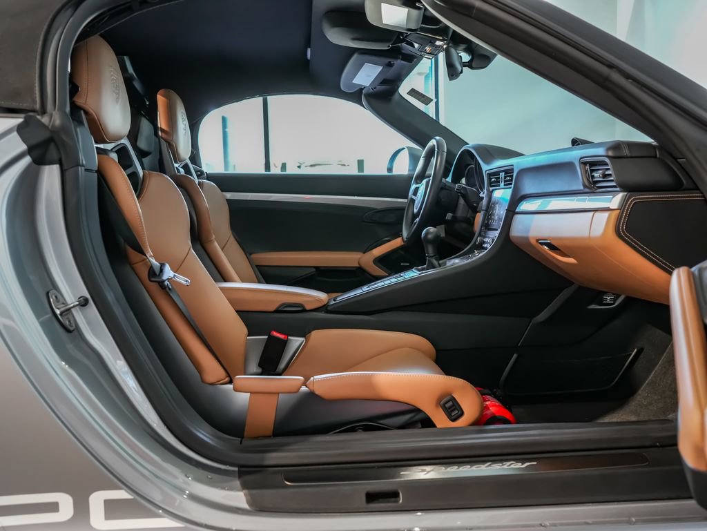 Certified 2019 Porsche 911 Speedster image 25
