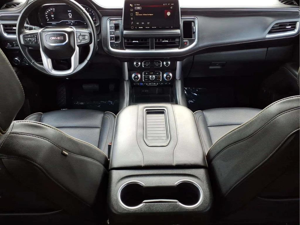 Used 2024 GMC Yukon SLT RWD image 11