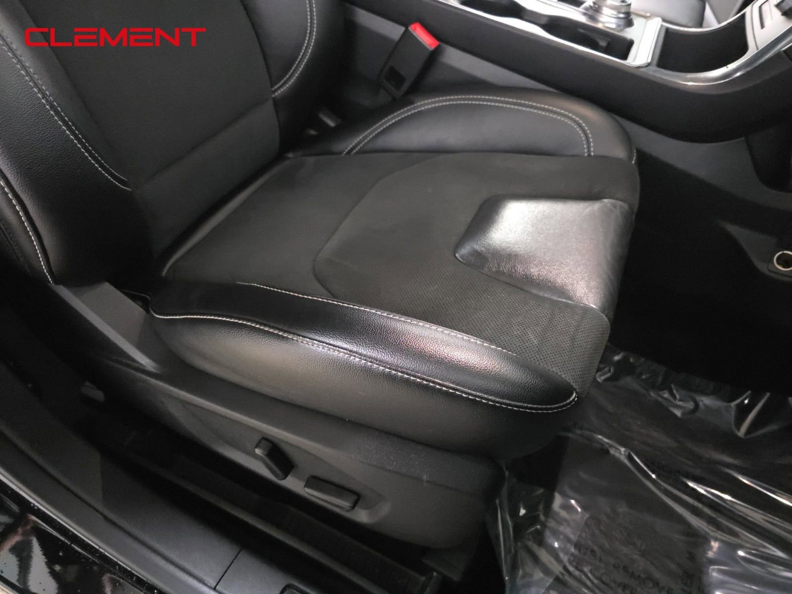 Used 2022 Ford Edge ST image 29