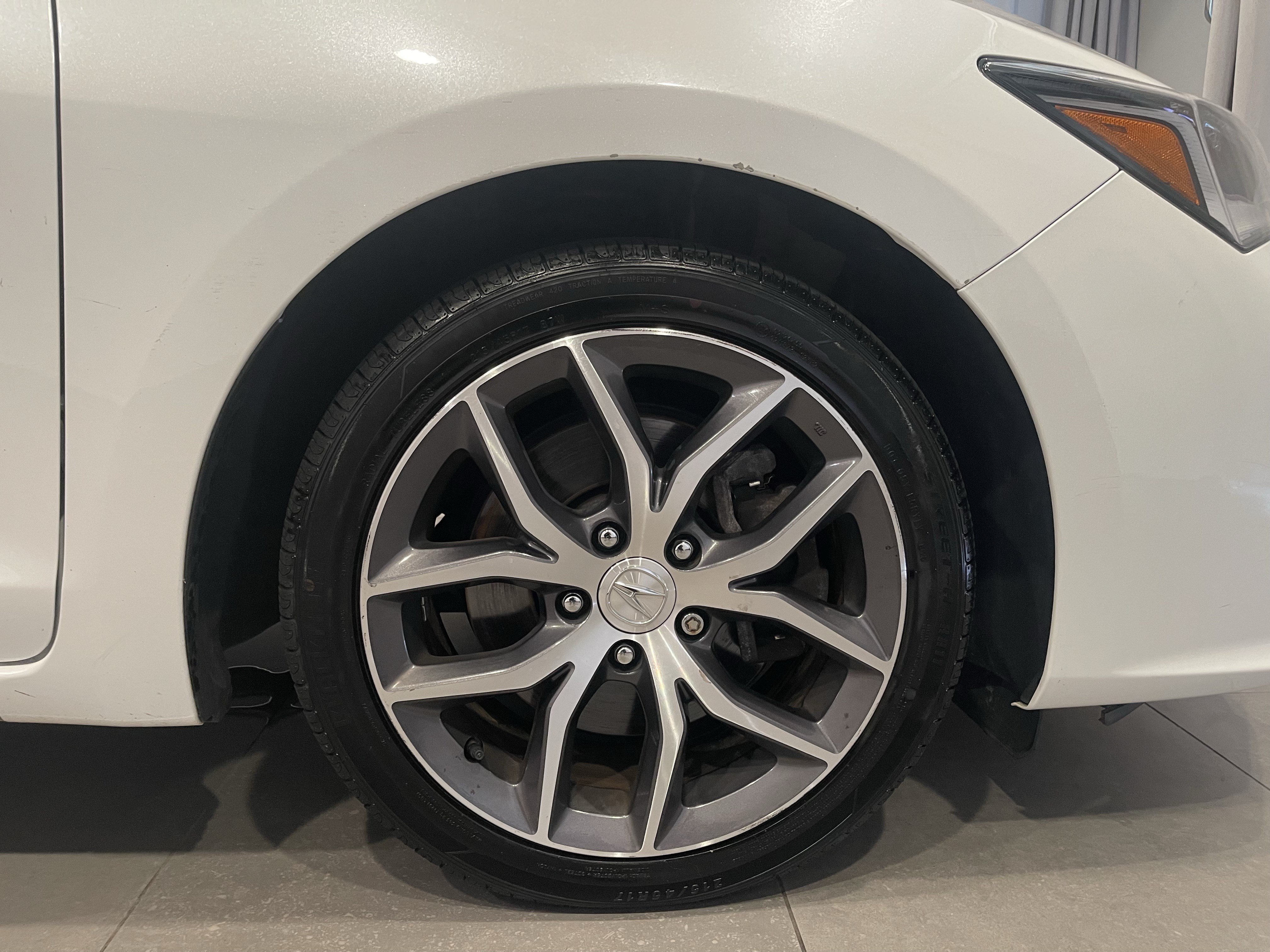 Used 2019 Acura ILX FWD image 10
