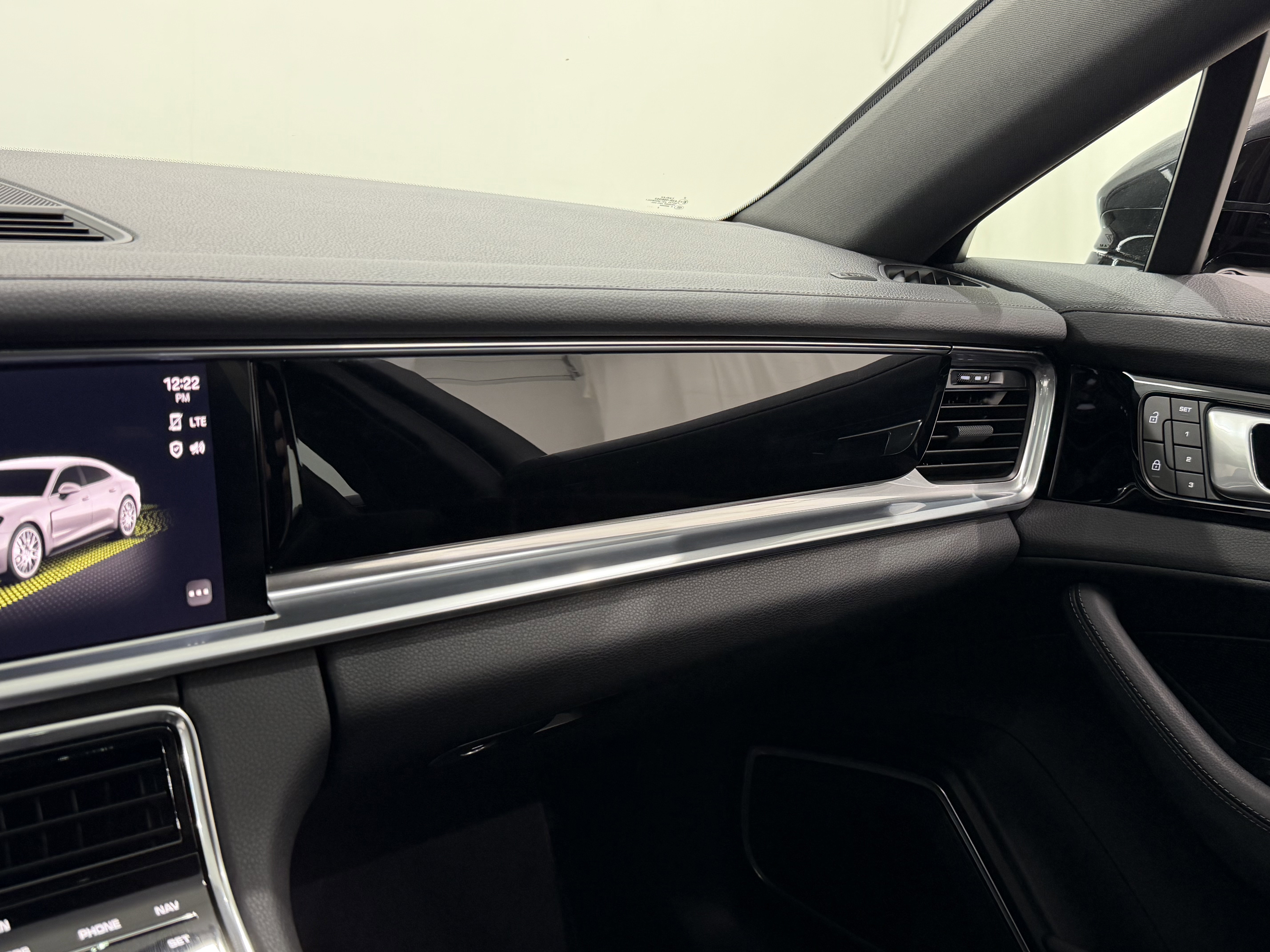 Certified 2023 Porsche Panamera 4 image 55