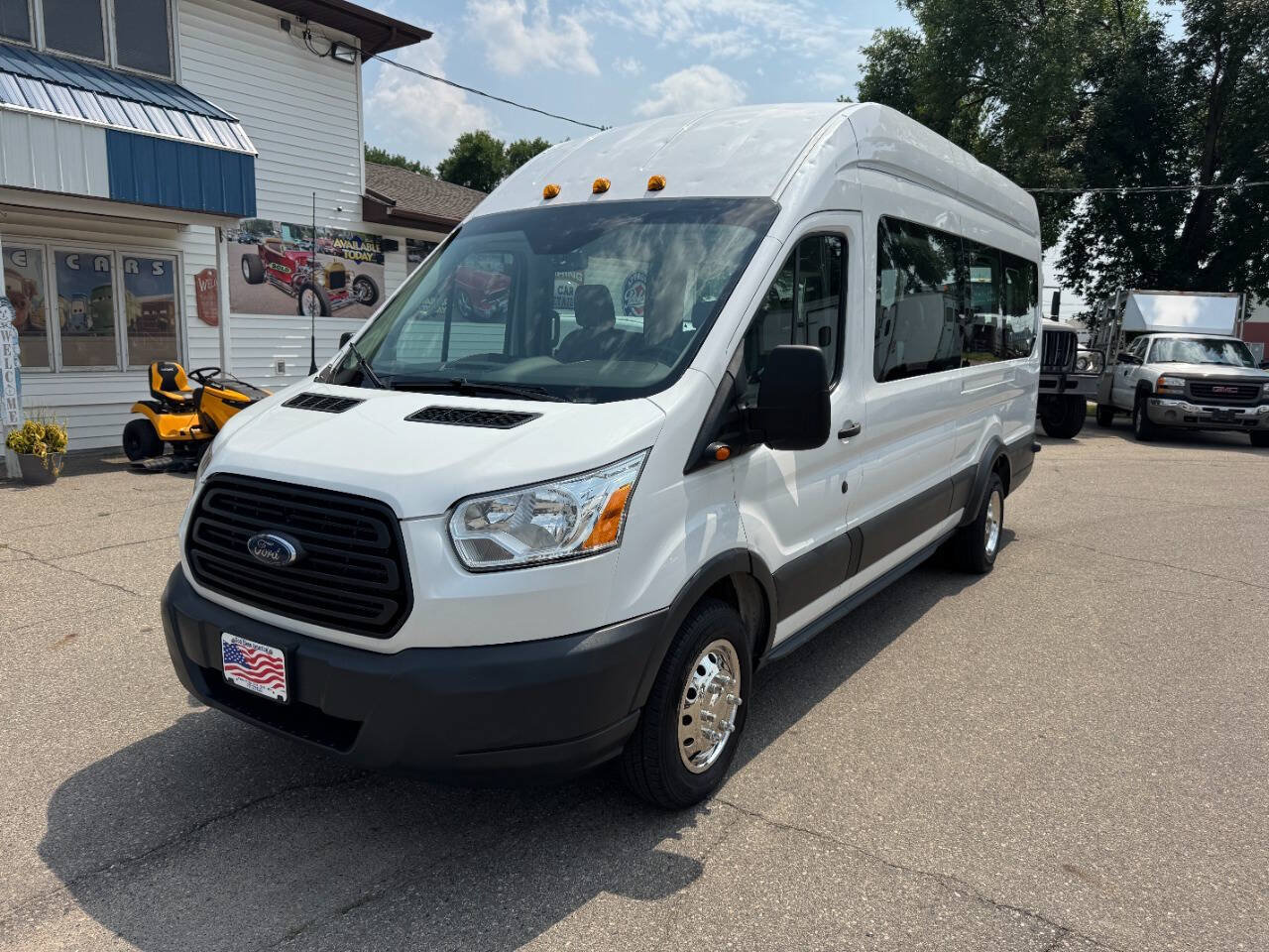 Used 2017 Ford Transit 350 XL RWD image 2