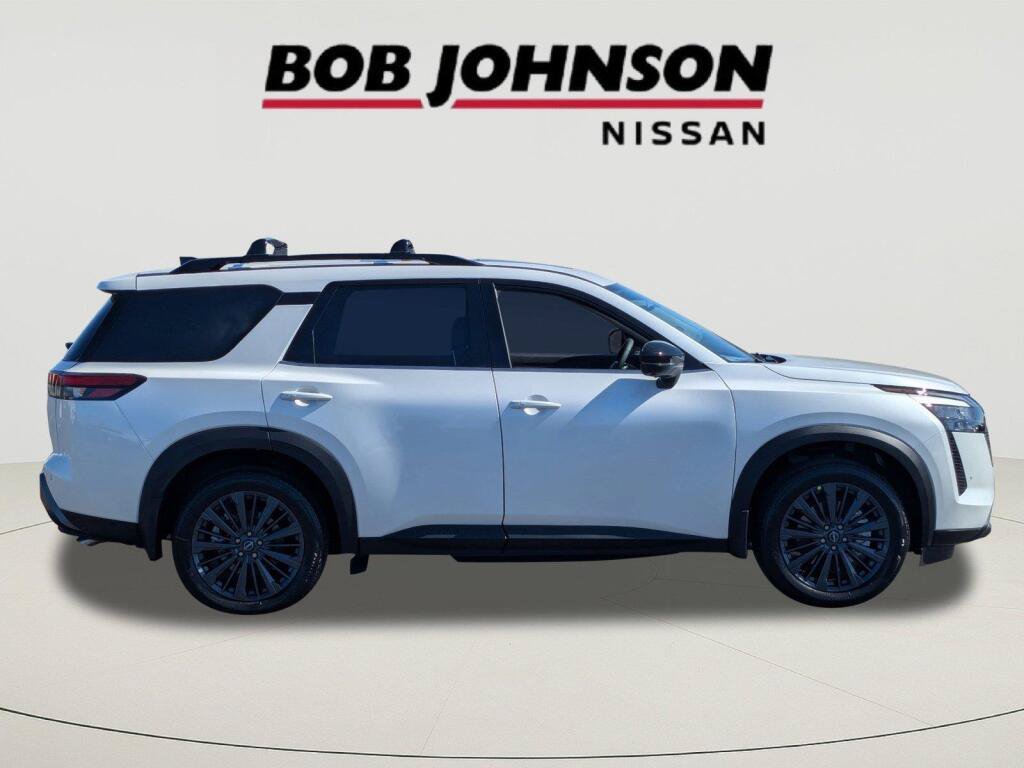 New 2026 Nissan Pathfinder SL AWD/4WD image 2