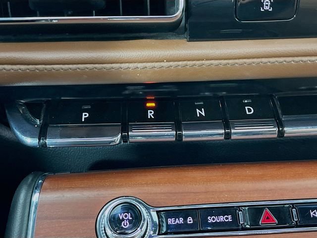 Used 2022 Lincoln Aviator Reserve w/ Elements Package Plus image 18