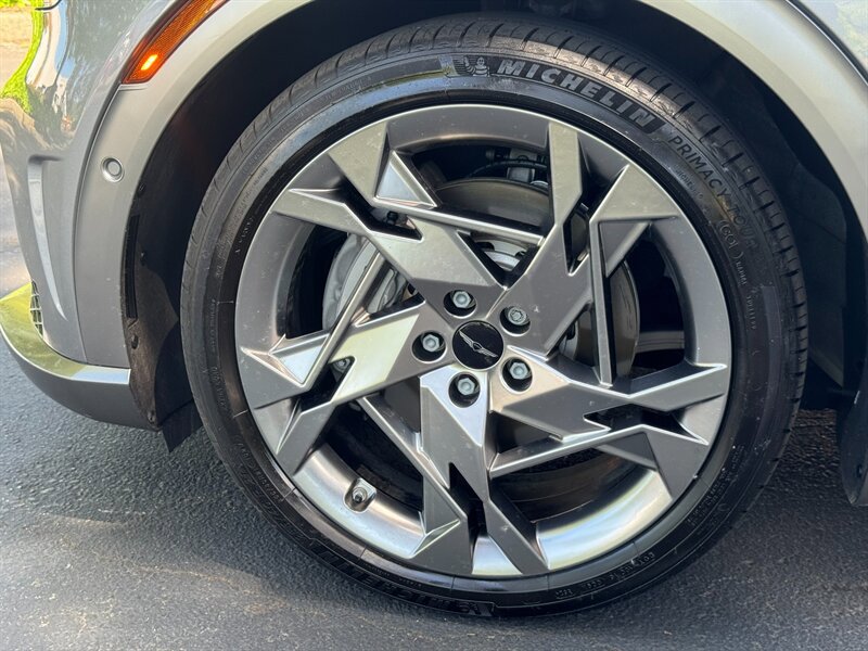 Used 2023 Genesis GV60 Performance AWD/4WD image 18