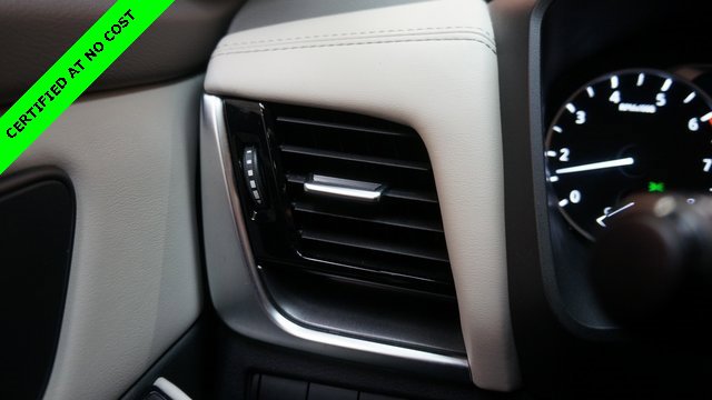 Used 2022 Nissan Rogue SV w/ SV Premium Package image 25