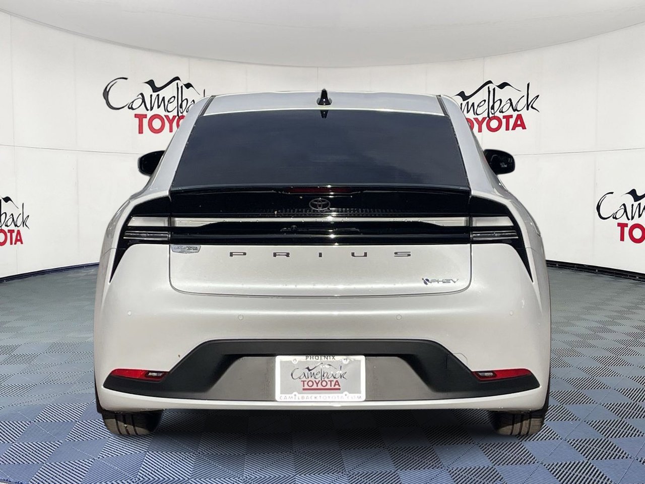 New 2026 Toyota Prius Plug-In Hybrid FWD image 7
