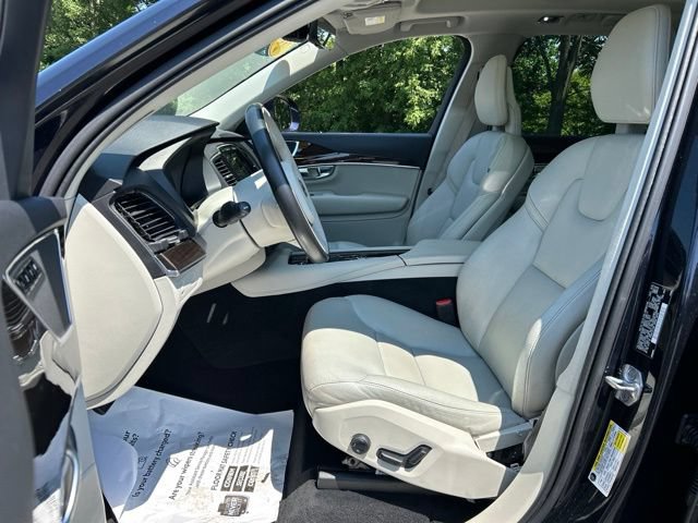 Used 2017 Volvo XC90 T6 Momentum w/ Convenience Package AWD/4WD image 15