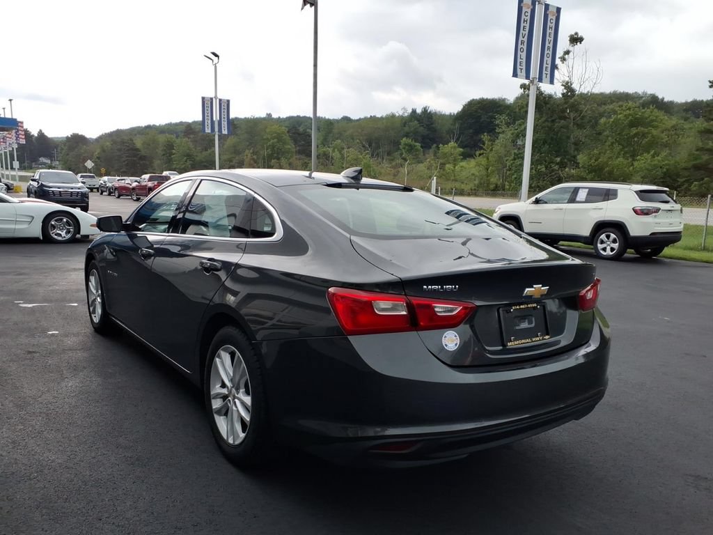 Used 2018 Chevrolet Malibu LT FWD image 5