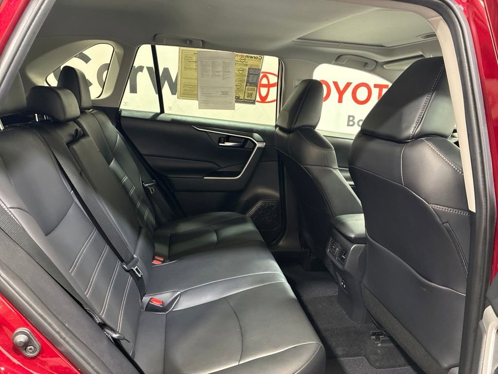 Used 2021 Toyota RAV4 XLE Premium AWD/4WD image 15