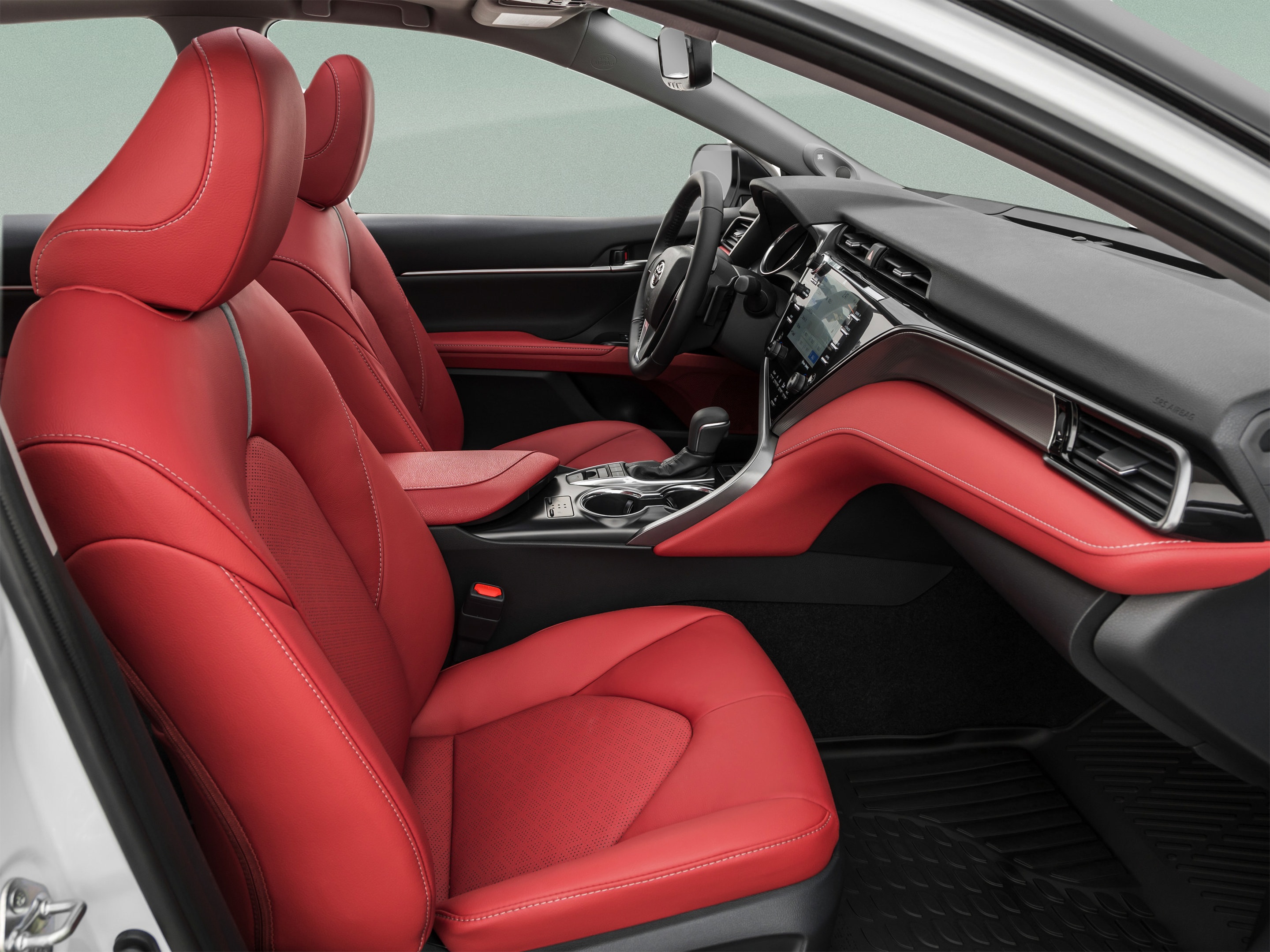 Used 2020 Toyota Camry XSE FWD image 29