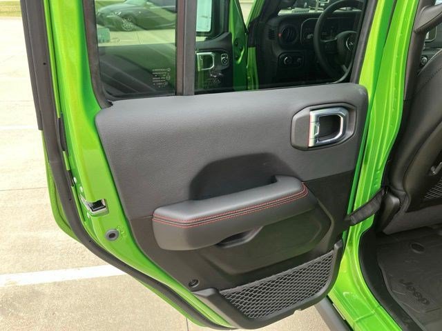 New 2026 Jeep Wrangler Unlimited Rubicon w/ Xtreme 35 Tire Package AWD/4WD image 24