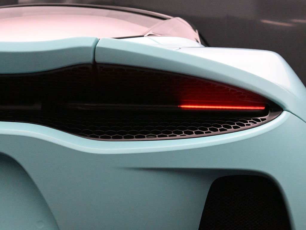 Used 2022 McLaren GT image 11
