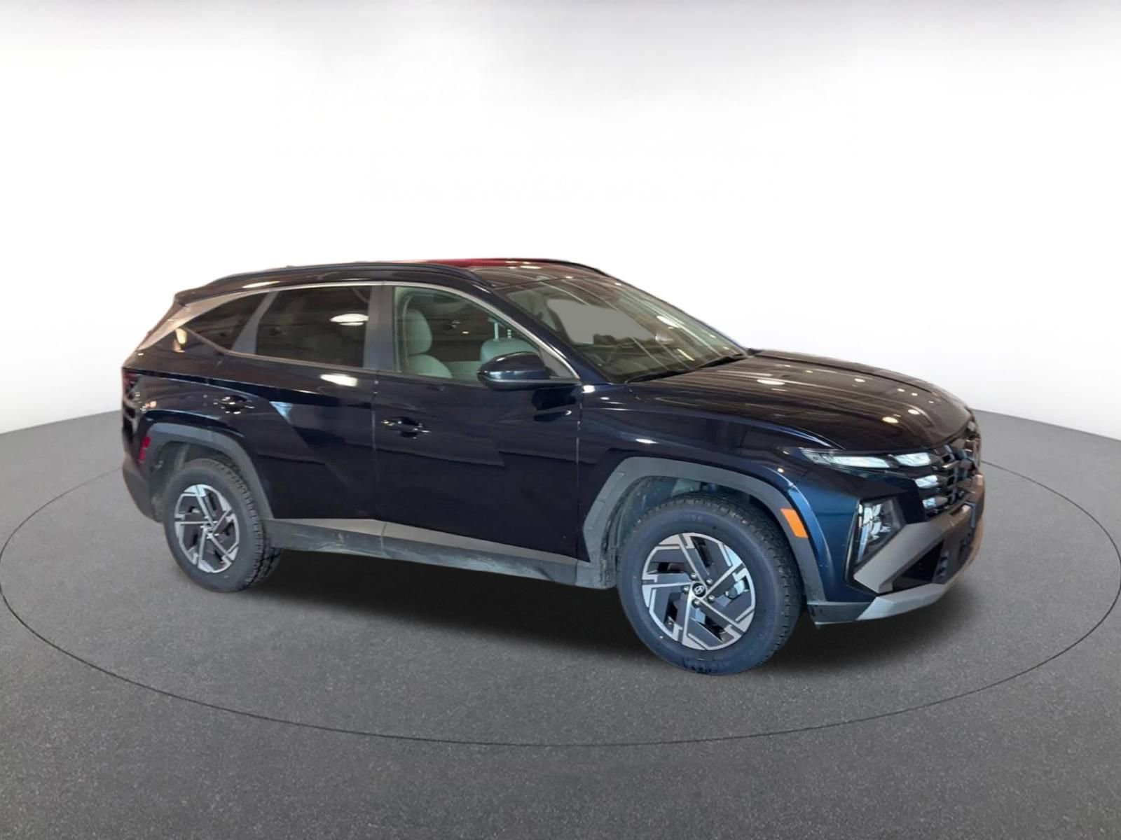 Used 2025 Hyundai Tucson Blue image 2