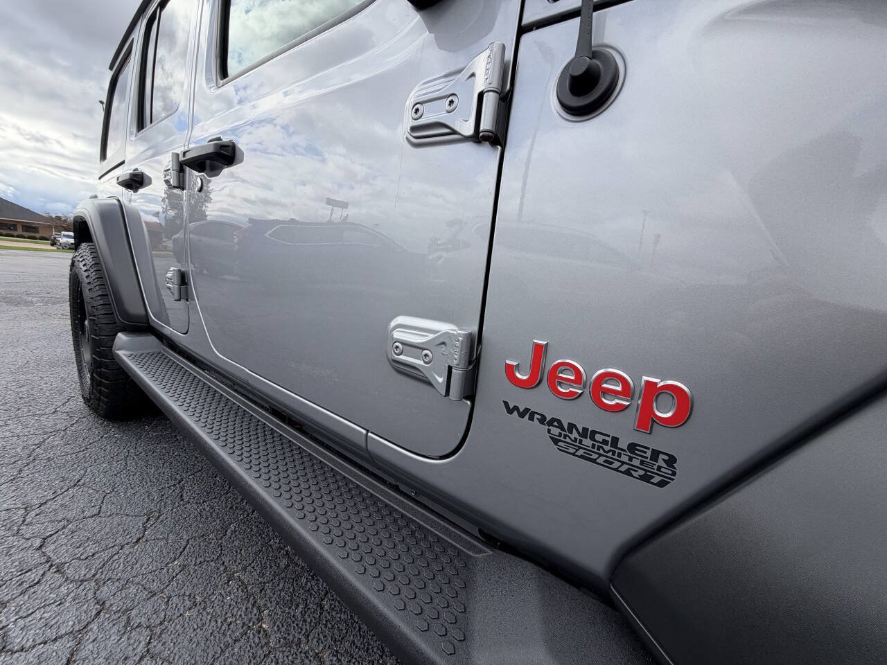 Used 2019 Jeep Wrangler Unlimited Sport S AWD/4WD image 11