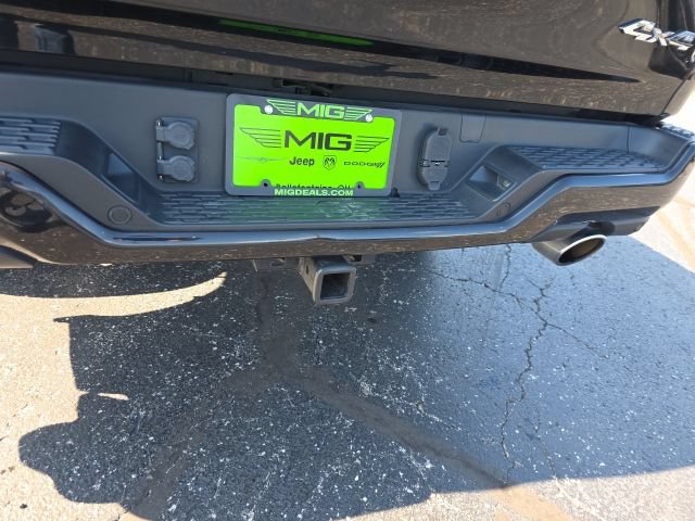 Used 2025 RAM 1500 Laramie w/ Advanced Safety Group II AWD/4WD image 7