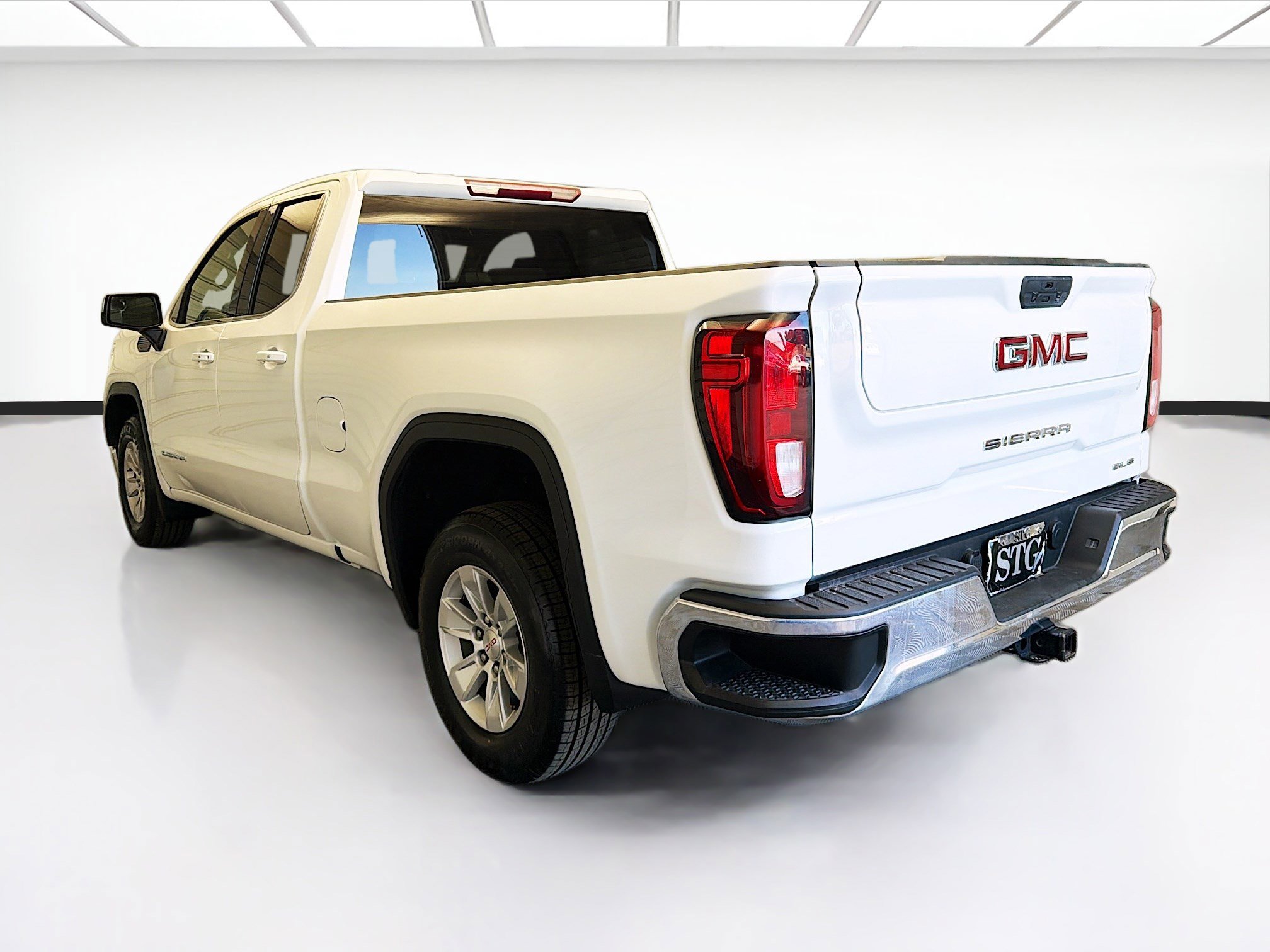 Used 2022 GMC Sierra 1500 SLE image 6