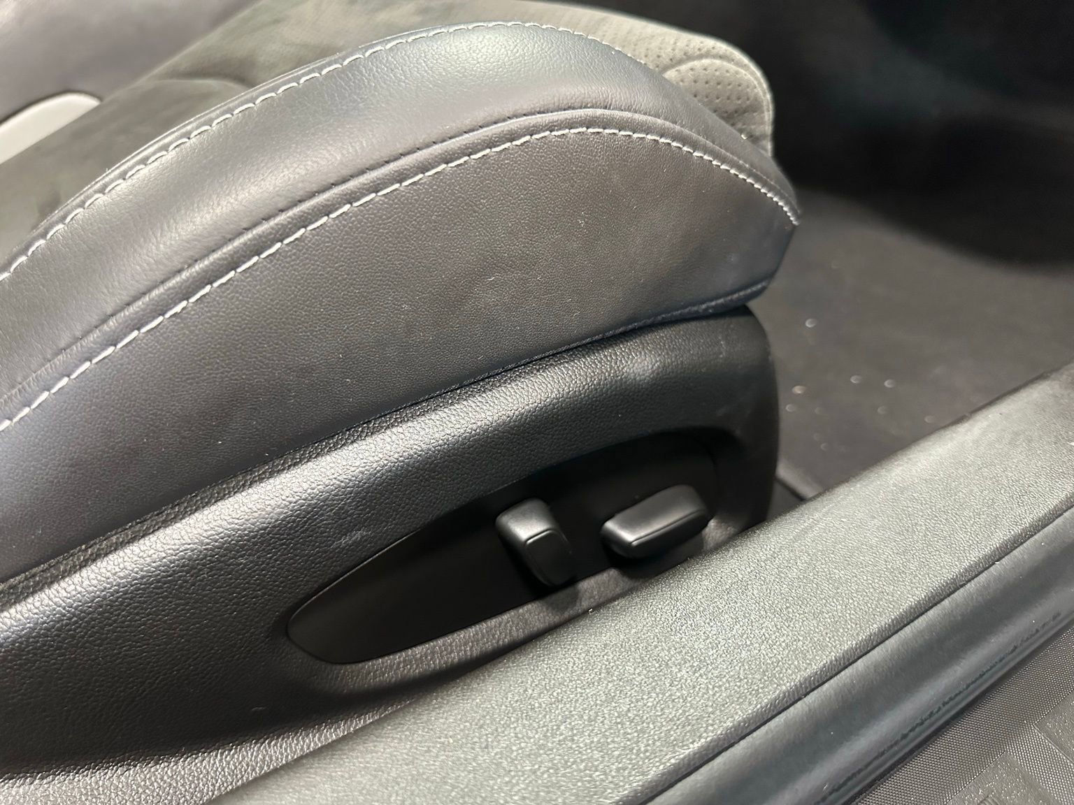 Used 2024 Chevrolet Camaro LT w/ RS Package image 40