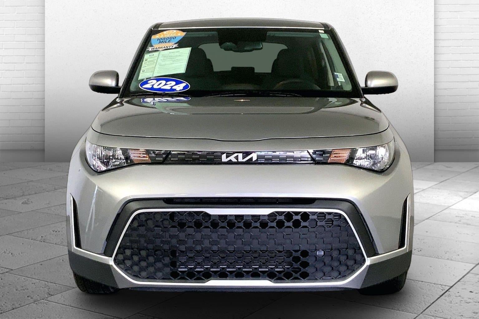 Certified 2024 Kia Soul S FWD image 2