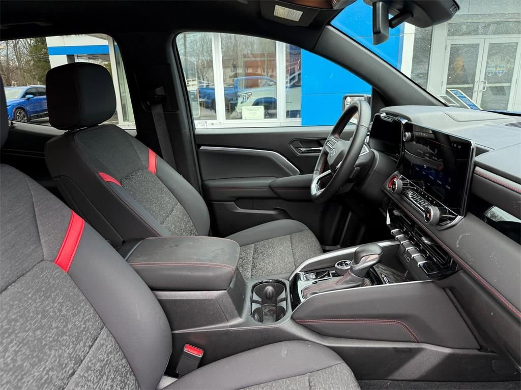 Used 2024 Chevrolet Colorado Z71 w/ Z71 Convenience Package 2 image 42