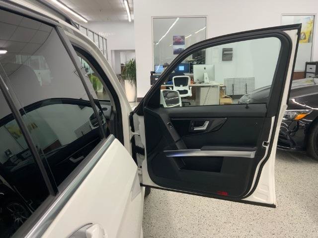 Used 2013 Mercedes-Benz GLK 350 4MATIC image 25