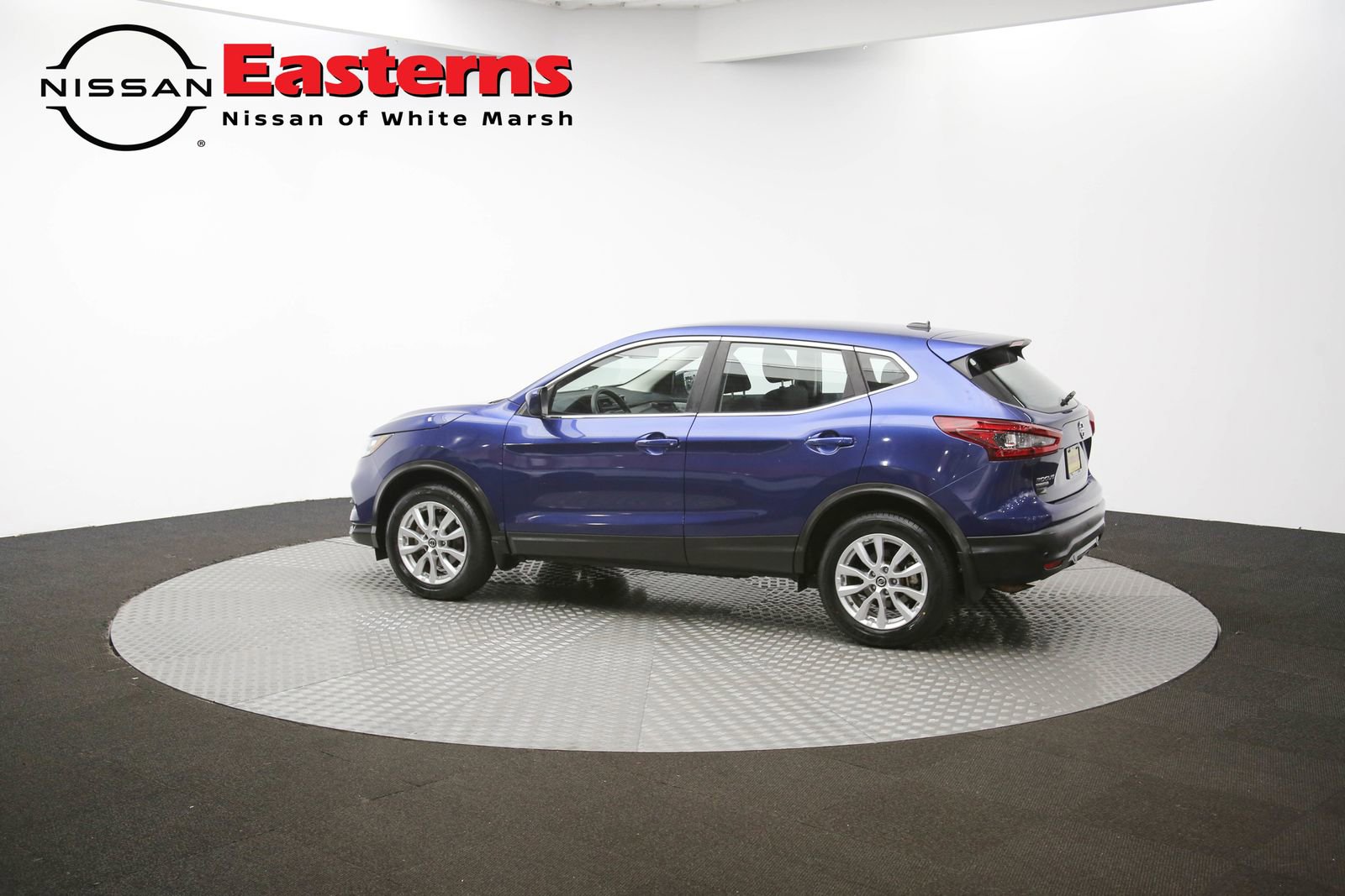 Used 2022 Nissan Rogue Sport S image 89