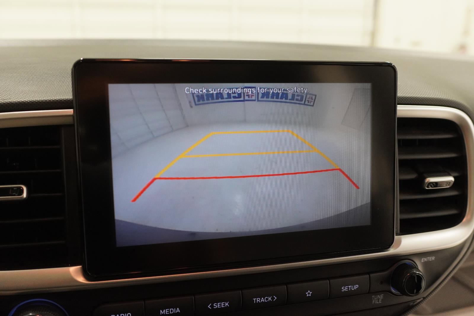 Used 2020 Hyundai Venue SEL w/ Convenience Package FWD image 25