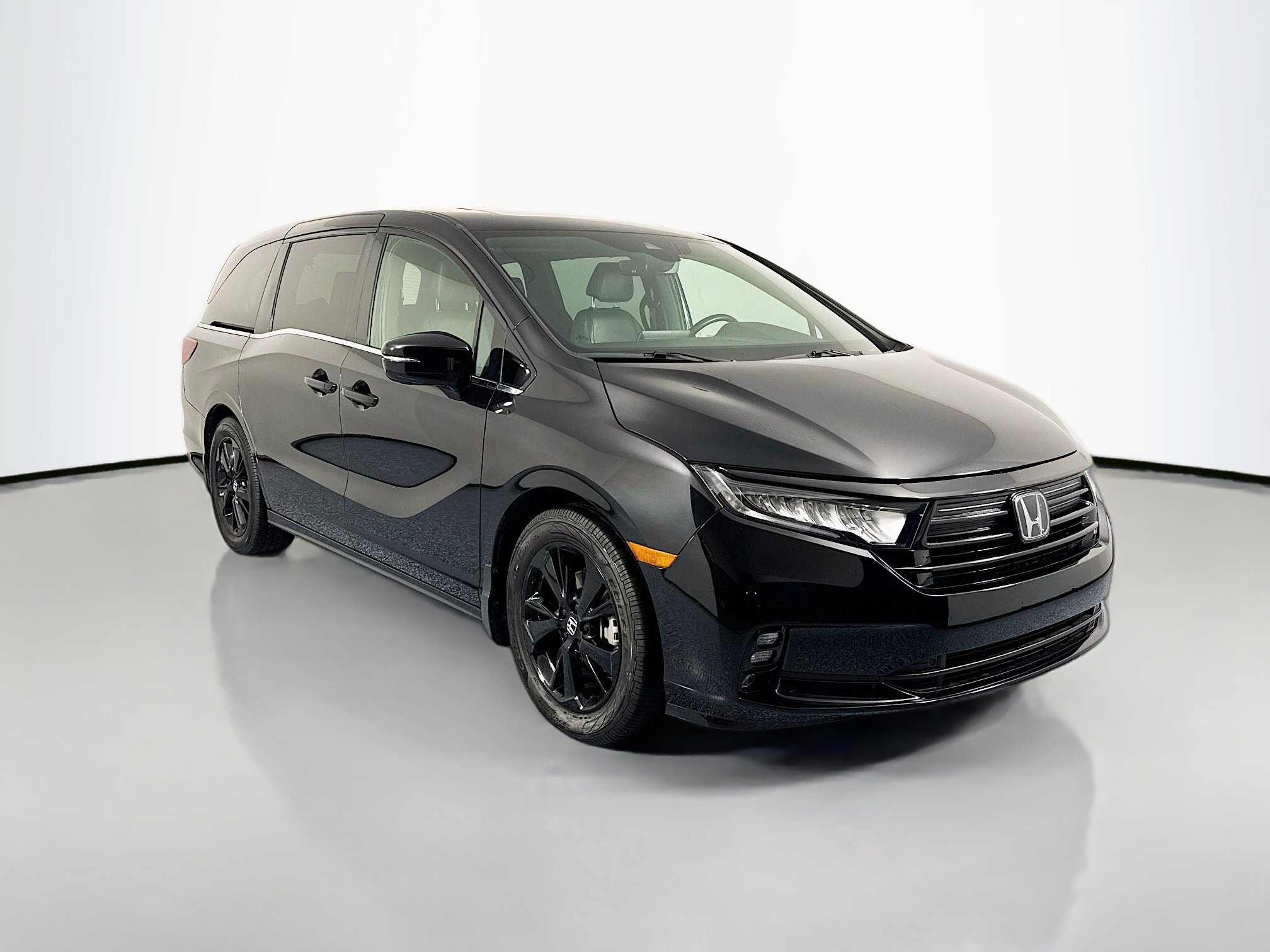 Certified 2023 Honda Odyssey Sport image 3