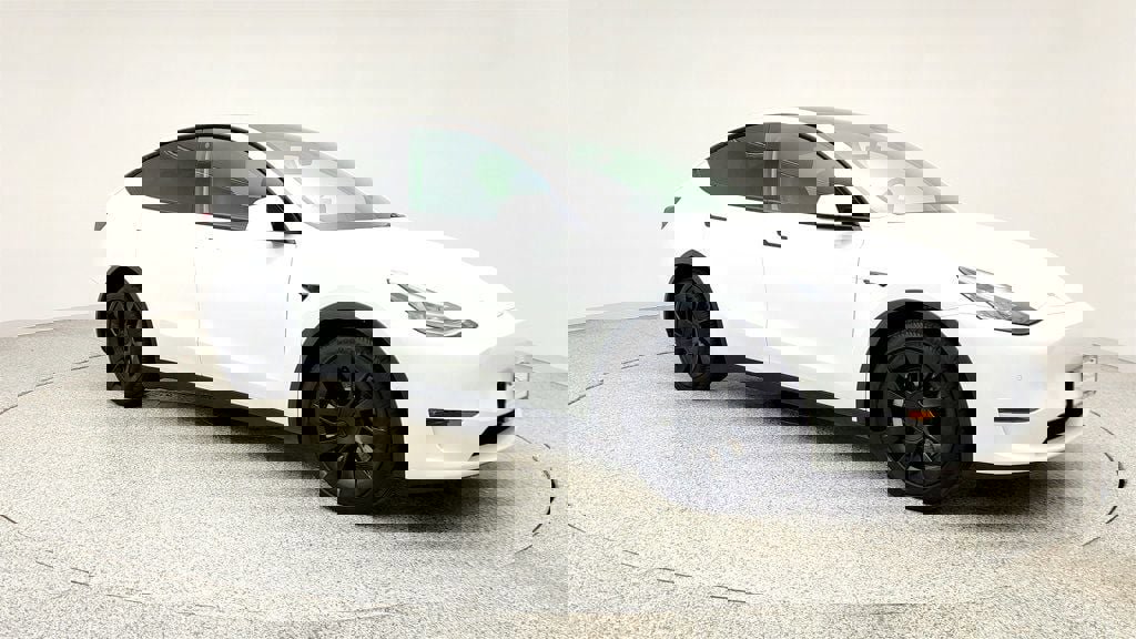 Used 2021 Tesla Model Y Long Range image 3