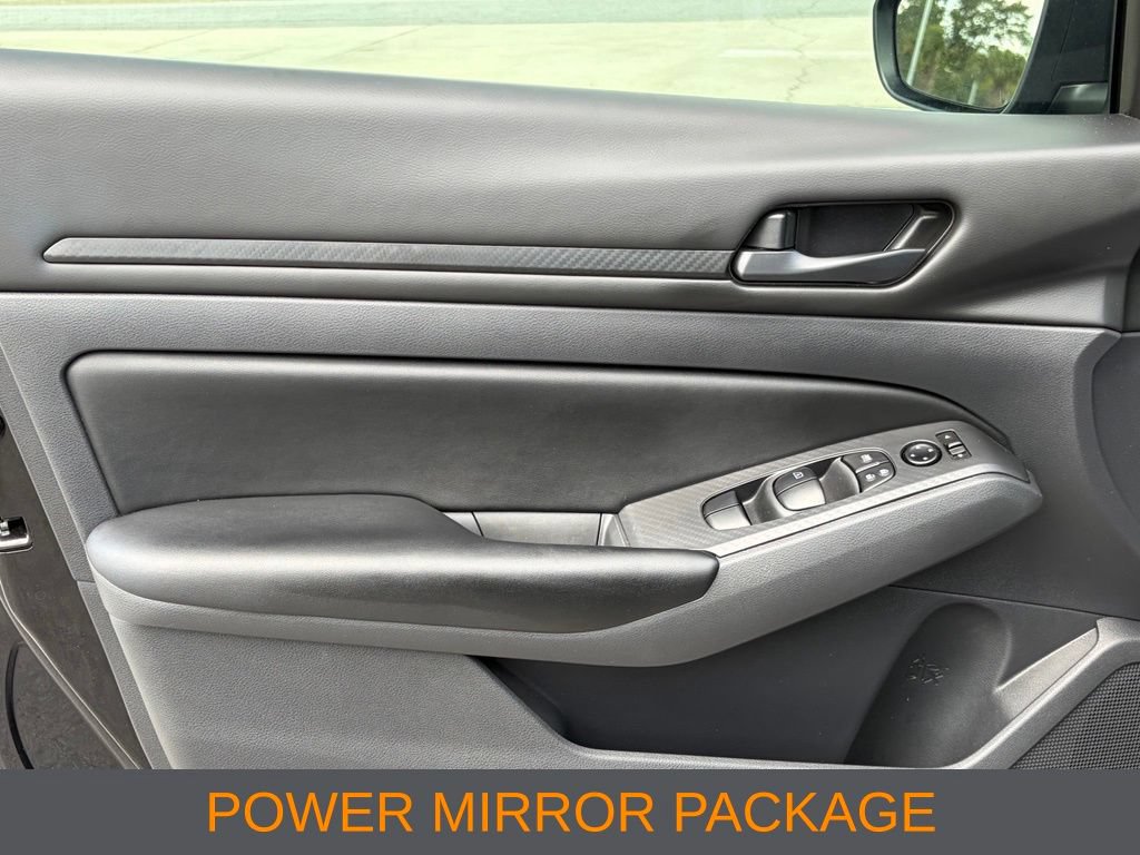Used 2025 Nissan Altima 2.5 S FWD image 3