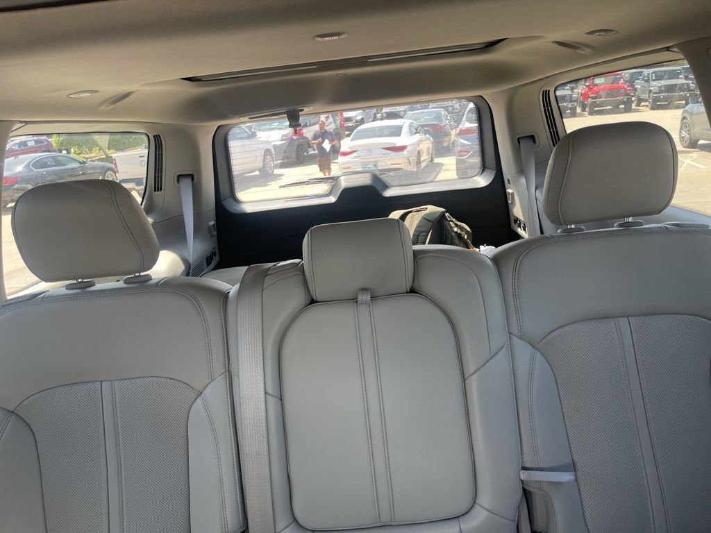Used 2023 Jeep Wagoneer 4WD w/ Premium Group I image 12