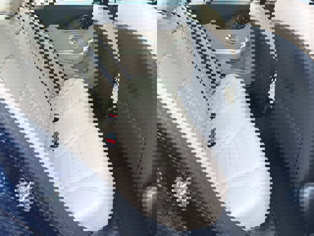 Used 2017 Mercedes-Benz C 300 4MATIC Sedan image 14