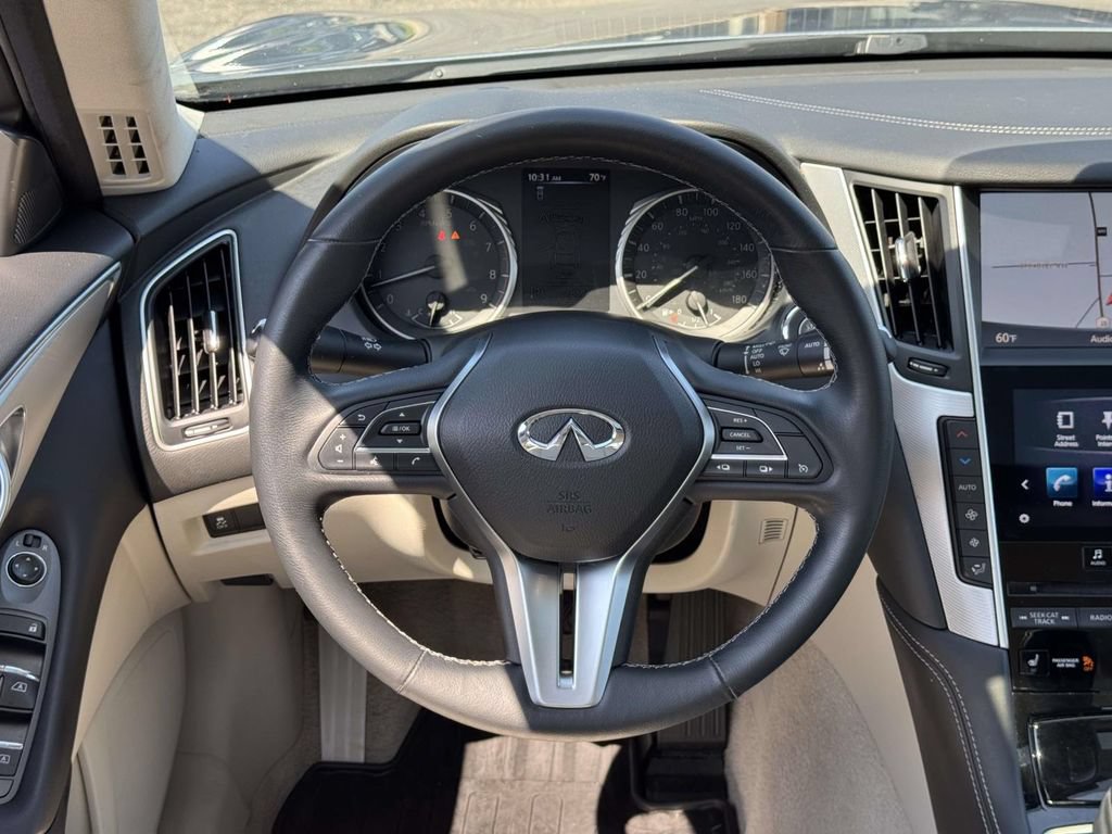 Used 2019 INFINITI Q50 Luxe w/ Essential Package (3.0T Luxe) AWD/4WD image 16