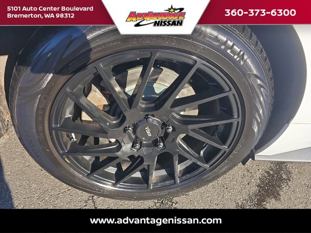 Used 2017 Ford Mustang Coupe image 24