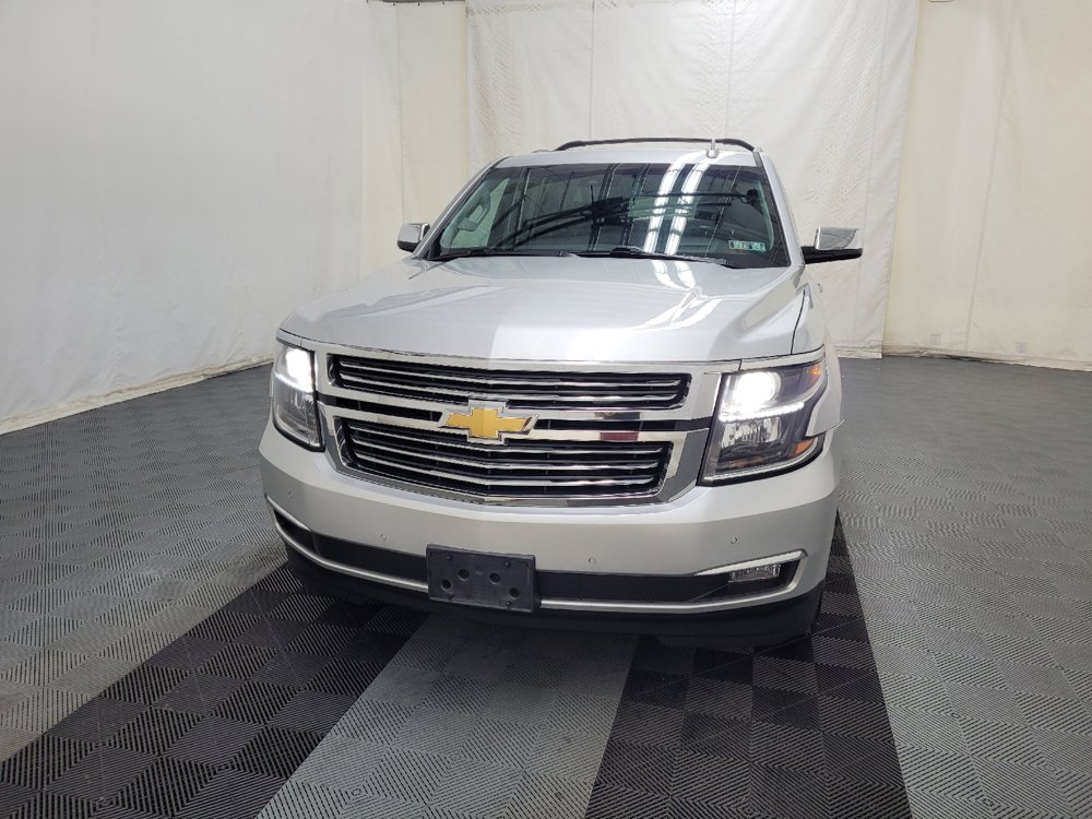 Used 2019 Chevrolet Suburban Premier AWD/4WD image 15